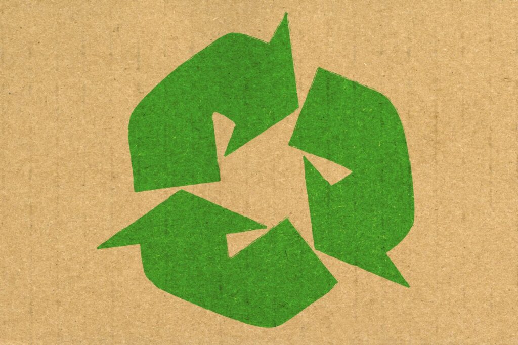 Quais as vantagens da reciclagem do papelão?